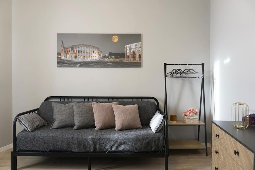 Apartment Sweet And Modern In Tor Pignattara Rom