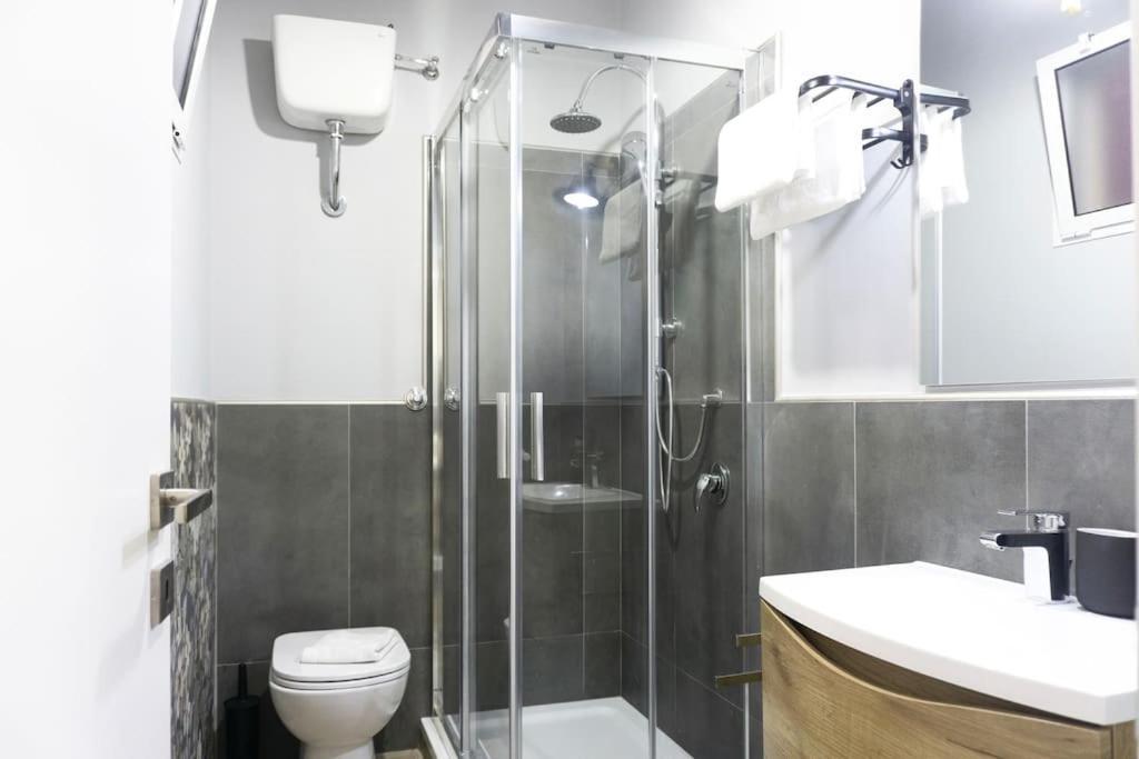 Apartment Sweet And Modern In Tor Pignattara Rom